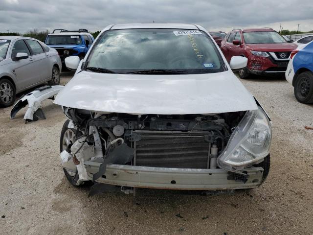 3N1CN7AP9HL866249 - 2017 NISSAN VERSA S WHITE photo 5