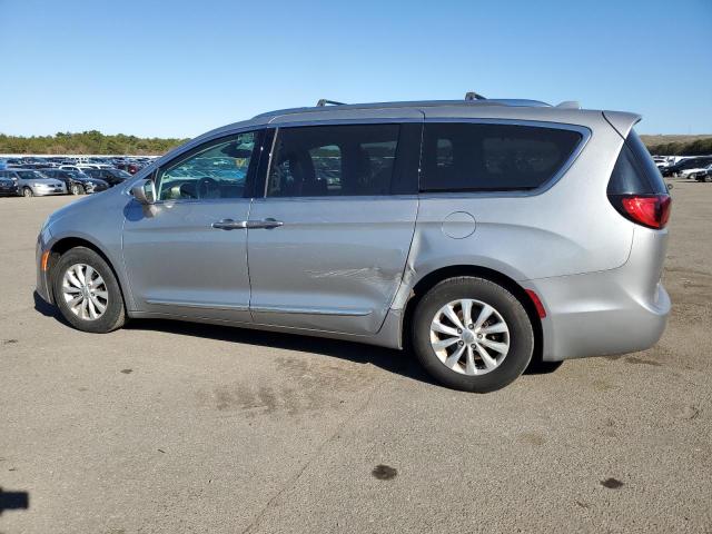 2C4RC1BG4KR507748 - 2019 CHRYSLER PACIFICA TOURING L SILVER photo 2