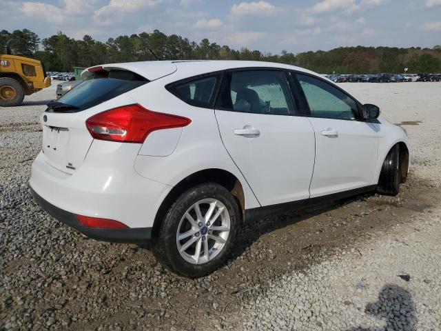 1FADP3K28FL233358 - 2015 FORD FOCUS SE WHITE photo 3