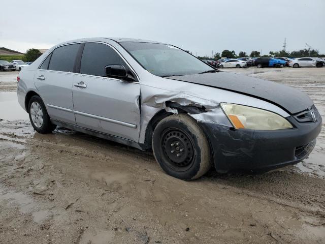 1HGCM56363A059537 - 2003 HONDA ACCORD LX SILVER photo 4