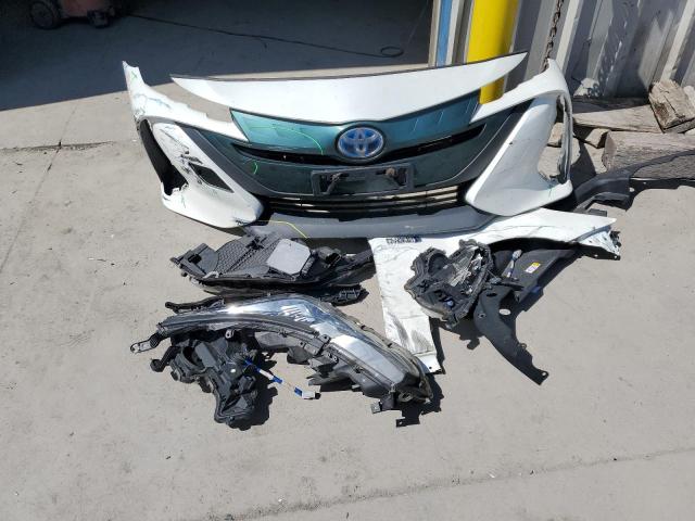 JTDKARFP2H3034482 - 2017 TOYOTA PRIUS PRIM 白色 照片 12