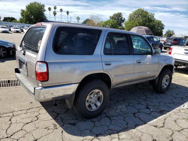 JT3GN86R120255980 - 2002 TOYOTA 4RUNNER SR5 SILVER photo 3