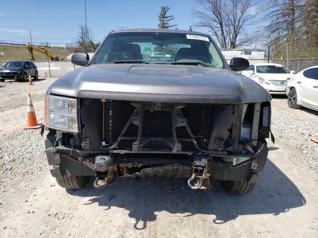 2GTEK19C681200058 - 2008 GMC SIERRA K1500 SILVER photo 5