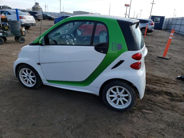 WMEEJ9AA2EK732156 - 2014 SMART FORTWO TWO TONE photo 2