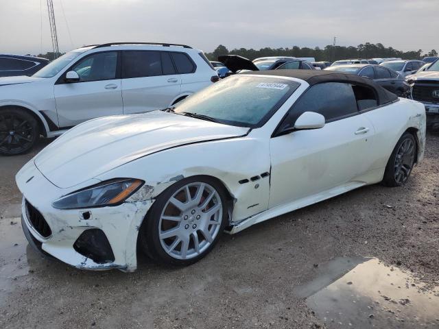 ZAM45VMA0K0318444 - 2019 MASERATI GRANTURISM S WHITE photo 1