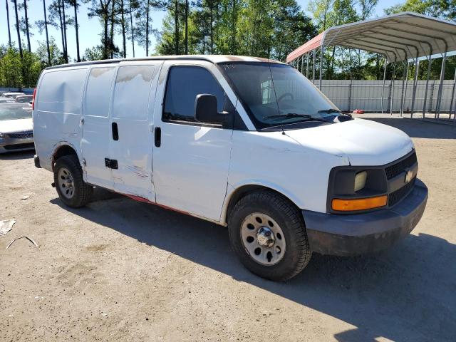 1GCUGADX6A1117054 - 2010 CHEVROLET EXPRESS G1 WHITE photo 4