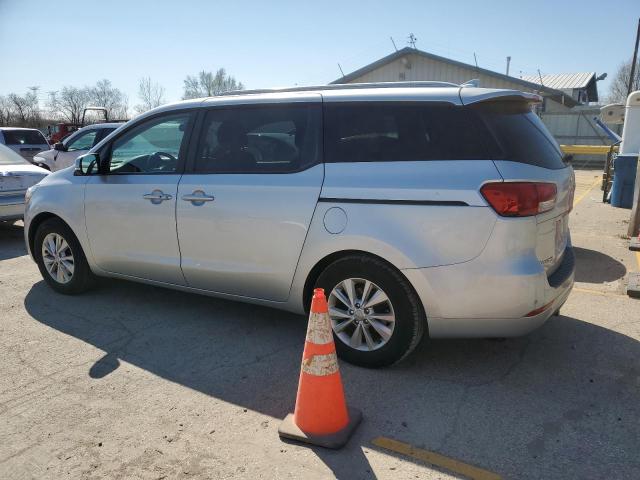 KNDMB5C11H6268688 - 2017 KIA SEDONA LX SILVER photo 2