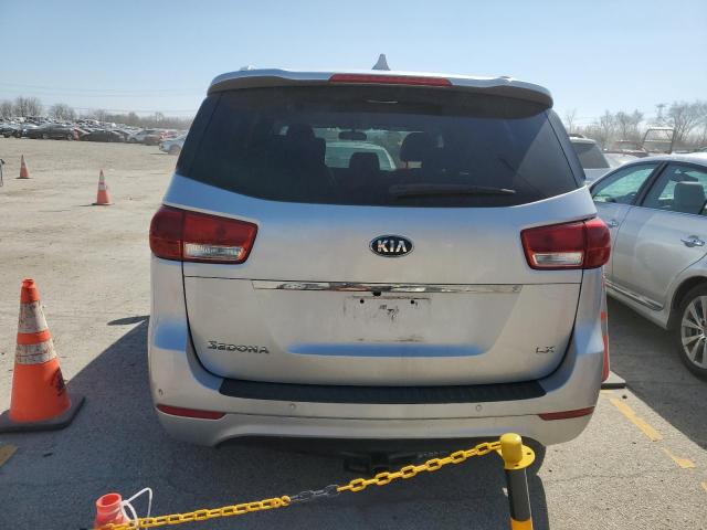 KNDMB5C11H6268688 - 2017 KIA SEDONA LX SILVER photo 6