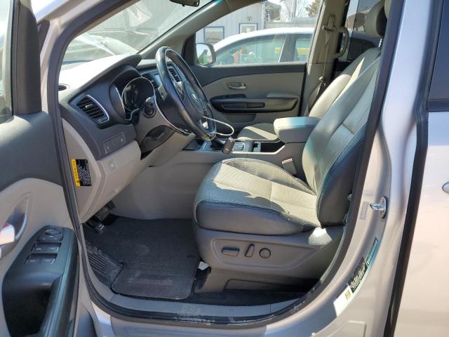 KNDMB5C11H6268688 - 2017 KIA SEDONA LX SILVER photo 7