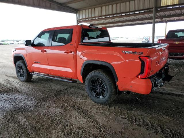 5TFWC5DB8RX055049 - 2024 TOYOTA TUNDRA CREWMAX LIMITED ORANGE photo 2