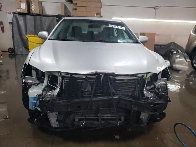 4T4BE46K29R090947 - 2009 TOYOTA CAMRY BASE SILVER photo 5