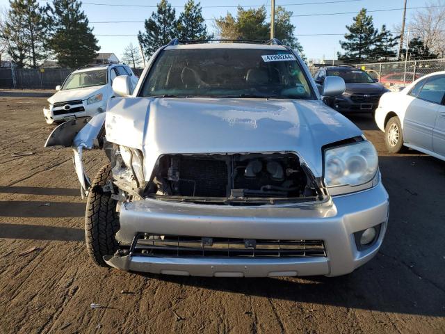 JTEBT17R568033589 - 2006 TOYOTA 4RUNNER LIMITED SILVER photo 5