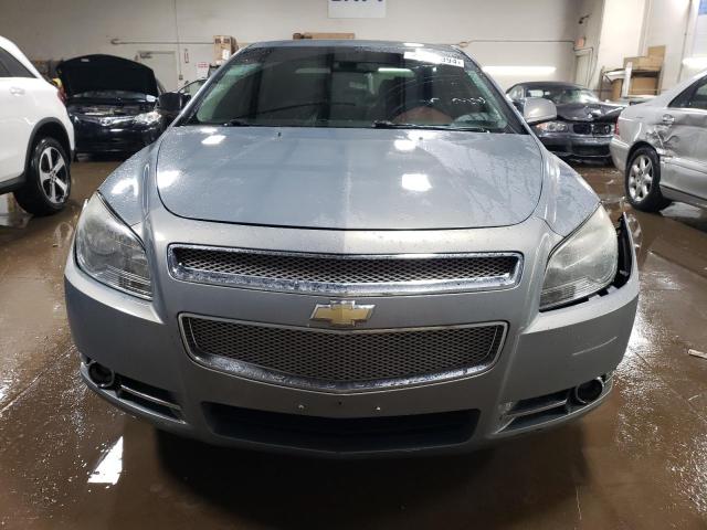 1G1ZK57B89F181793 - 2009 CHEVROLET MALIBU LTZ ვერცხლისფერი ფოტო 5