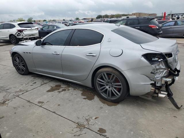 ZAM57YTSXJ1272771 - 2018 MASERATI GHIBLI S SILVER photo 2