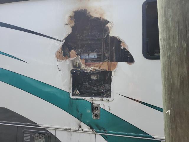 1RF120614X1014947 - 1999 ROADMASTER RAIL EXECUTIVE Երկգույն լուսանկար 9