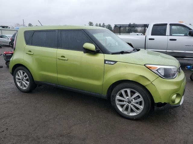 KNDJP3A52J7903383 - 2018 KIA SOUL + GREEN photo 4