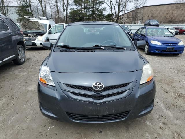 JTDBT923881198442 - 2008 TOYOTA YARIS GRAY photo 5