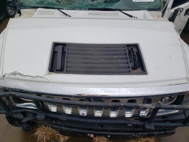 5GRGN23U43H128269 - 2003 HUMMER H2 أبيض صورة 12