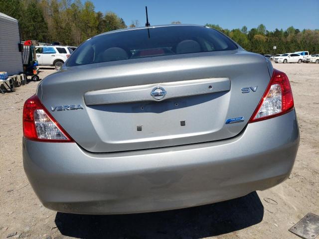 3N1CN7APXCL900949 - 2012 NISSAN VERSA S GRAY photo 6