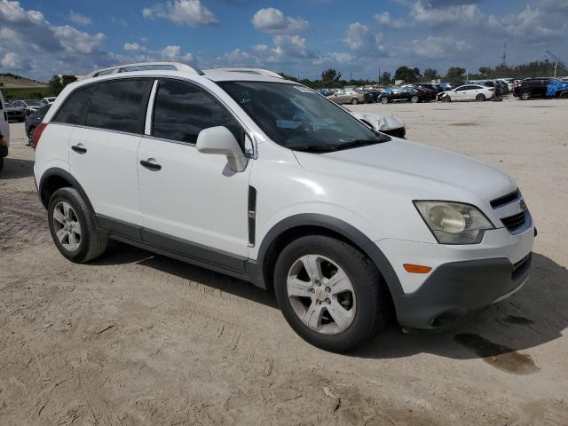 3GNFL2EK5DS520661 - 2013 CHEVROLET CAPTIVA LS WHITE photo 4