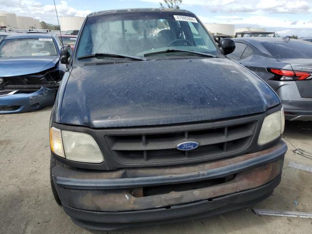 1FTZX1760WKC38740 - 1998 FORD F150 BLACK photo 5