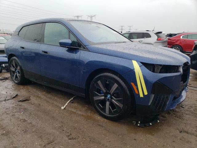 WB523CF04PCM84946 - 2023 BMW IX XDRIVE50 BLUE photo 4