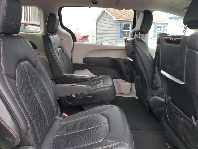 2C4RC1EG1JR257346 - 2018 CHRYSLER PACIFICA TOURING L PLUS BROWN photo 11