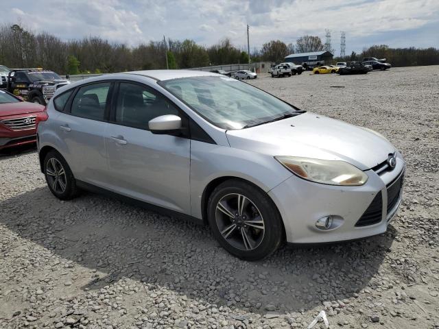 1FAHP3K22CL183490 - 2012 FORD FOCUS SE SILVER photo 4