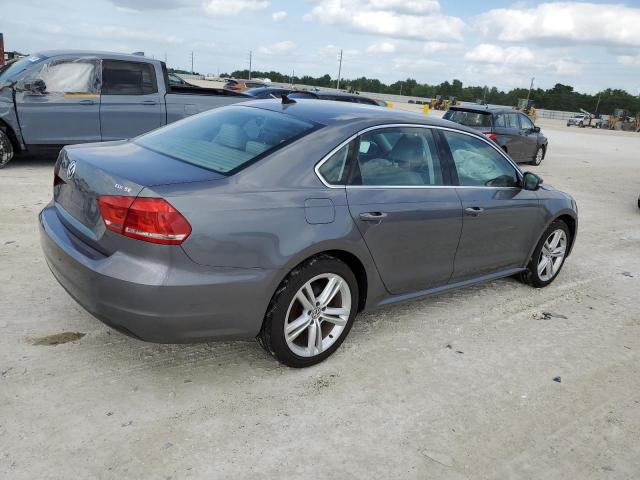 1VWBN7A3XEC112593 - 2014 VOLKSWAGEN PASSAT SE GRAY photo 3