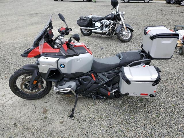 WB10M3300S6K82297 - 2025 BMW R 1300 GS ADVENTURE SILVER photo 3