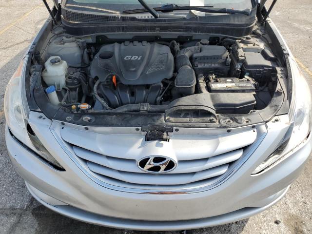 5NPEB4AC8CH447392 - 2012 HYUNDAI SONATA GLS SILVER photo 11