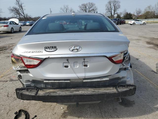 5NPEB4AC8CH447392 - 2012 HYUNDAI SONATA GLS SILVER photo 6