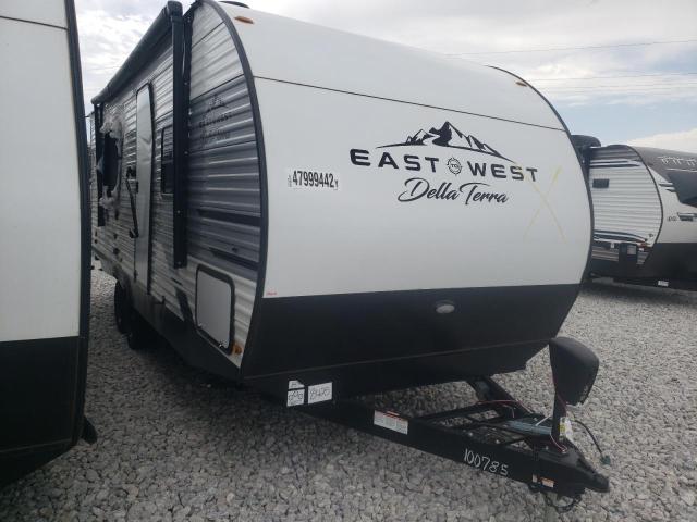 5ZT2DEMB5N9008425 - 2022 WILDWOOD CAMPER WHITE photo 1