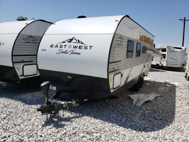 5ZT2DEMB5N9008425 - 2022 WILDWOOD CAMPER WHITE photo 2