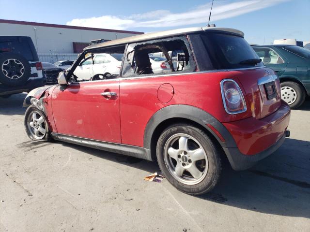 WMWSU3C55BTX95857 - 2011 MINI COOPER RED photo 2