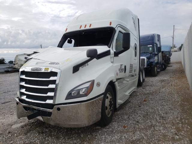 3AKJHHDR0LSKP2455 - 2020 FREIGHTLINER CASCADIA 1 WHITE photo 2