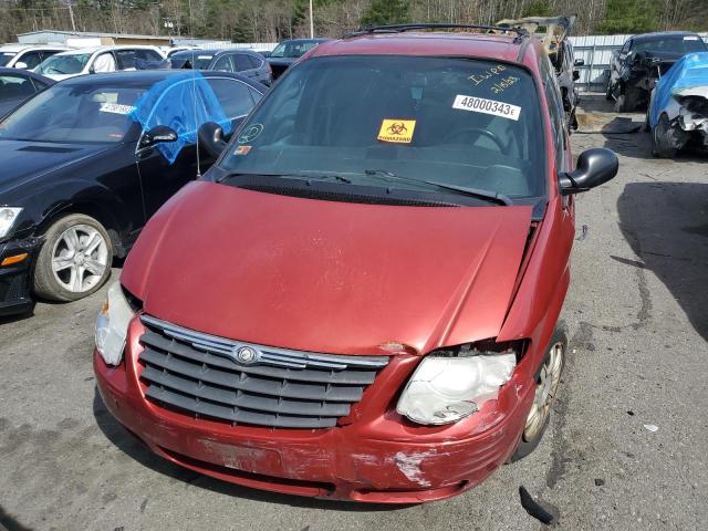 2C4GP54L05R112922 - 2005 CHRYSLER TOWN & COU TOURING 红色 照片 5