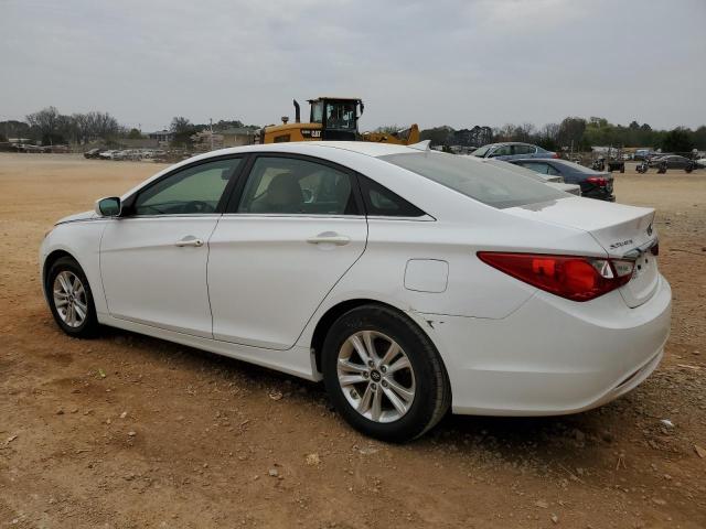 5NPEB4AC7DH649657 - 2013 HYUNDAI SONATA GLS WHITE photo 2