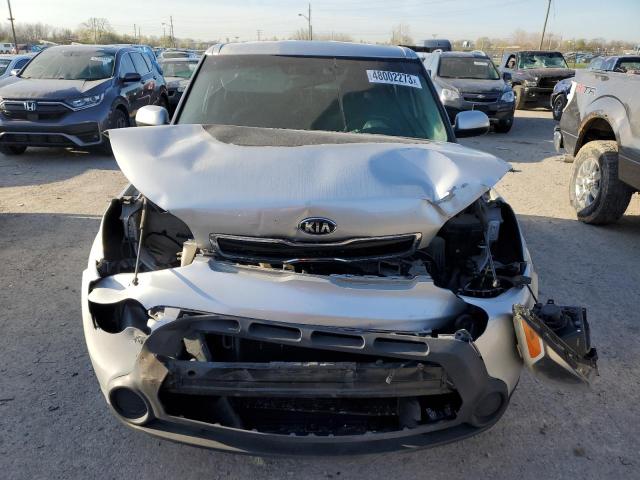 KNDJP3A57F7785225 - 2015 KIA SOUL + SILVER photo 5