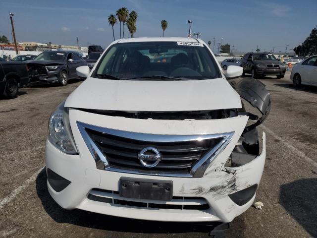 3N1CN7AP5HL831045 - 2017 NISSAN VERSA S WHITE photo 5