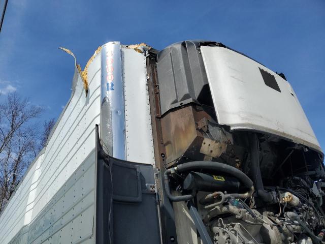 1UYVS2535H6959614 - 2017 UTILITY REEFER თეთრი ფოტო 9