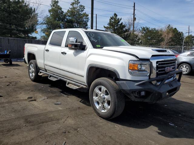 1GT12TEY4JF254713 - 2018 GMC SIERRA K2500 SLT WHITE photo 4