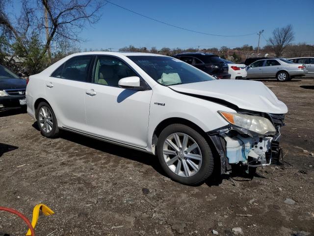 4T1BD1FK9CU062517 - 2012 TOYOTA CAMRY HYBRID WHITE photo 4