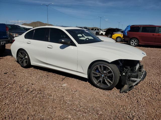 3MW5U7J04L8B40285 - 2020 BMW M340I WHITE photo 4