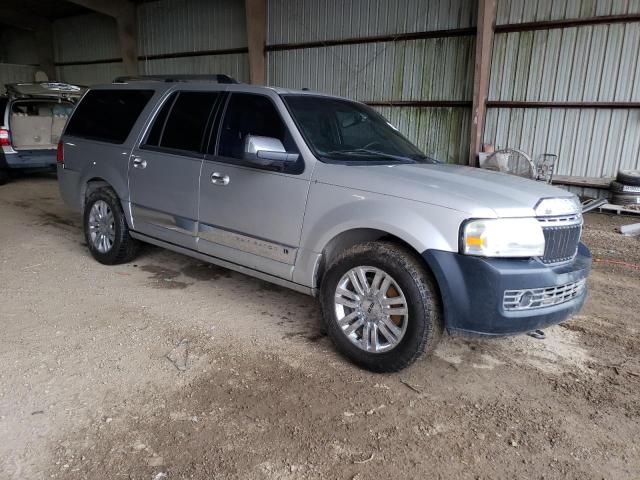 5LMFL27577LJ23228 - 2007 LINCOLN NAVIGATOR L GOLD photo 4