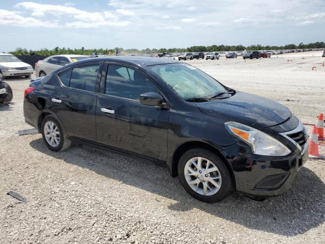 3N1CN7APXJL804686 - 2018 NISSAN VERSA S BLACK photo 4