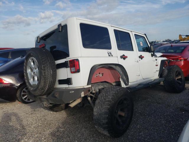 1C4BJWEG5EL256591 - 2014 JEEP WRANGLER U SAHARA WHITE photo 3