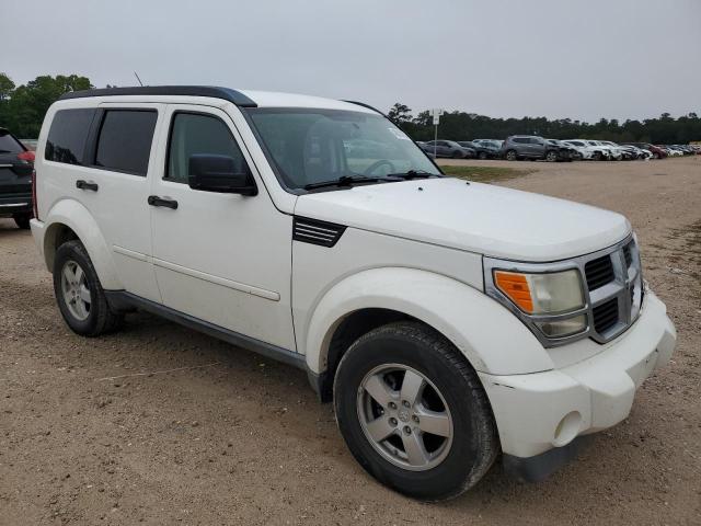 1D8GT28K19W521795 - 2009 DODGE NITRO SE WHITE photo 4