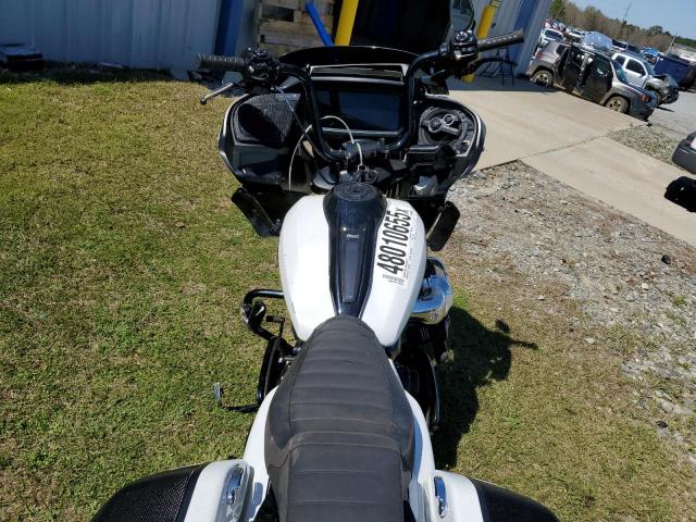 1HD1KH712RB638276 - 2024 HARLEY-DAVIDSON FLTRX 白色 照片 6