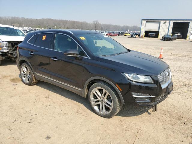 5LMCJ3D99KUL02590 - 2019 LINCOLN MKC RESERVE შავი ფოტო 4